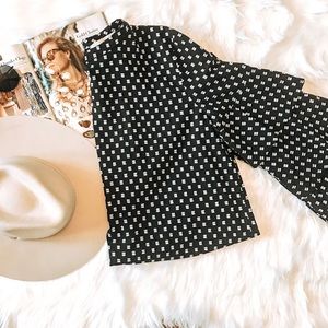 Textured Ruffle Sleeve Top